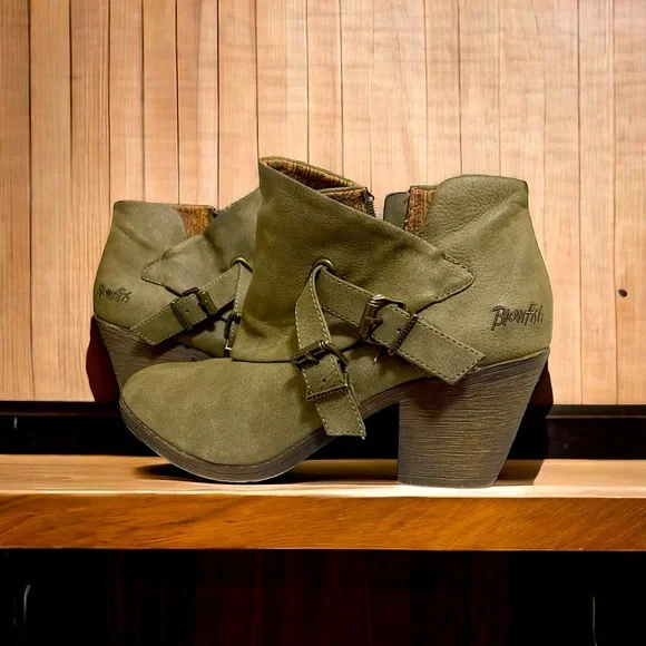🌼NEW BLOWFISH WOMENS GREEN FAUX LEATHER BOOTIES. - Picture 3 of 13